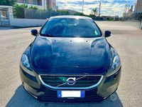 Usata Volvo V40 Kinetic 115 CV (84 kW) 2013 Nero Berlina