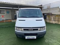 Usata Iveco 35.12 116 CV (85 kW) 2004 Bianco Furgone