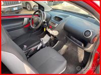 Usata Toyota Aygo Connect Style 68 CV (50 kW) 2012 Rosso Utilitaria