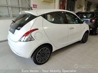 Usata Lancia Ypsilon Gold 69 CV (50 kW) 2019 Bianco Utilitaria