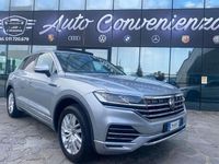 Begagnad VW Touareg Atmosphere 231 HK (169 kW) 2022 Silver SUV