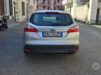 Usata Ford Focus 116 CV (85 kW) 2012 Grigio Station wagon