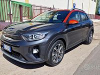 Usata Kia Stonic 120 CV (88 kW) 2019 Grigio SUV