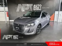 Usata Peugeot 208 Allure 101 CV (74 kW) 2025 Grigio Utilitaria