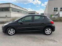 Usata Peugeot 207 67 CV (49 kW) 2011 Nero Berlina