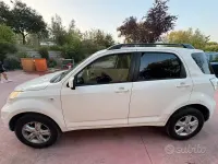 Usata Daihatsu Terios 102 CV (75 kW) 2011 Bianco SUV