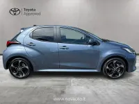 Nuova Toyota Yaris Hybrid Premium 131 CV (96 kW) 2026 Blu Berlina