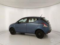 Usata Lancia Ypsilon Gold 69 CV (50 kW) 2021 Blu Utilitaria