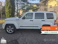 Usata Jeep Cherokee 200 CV (147 kW) 2012 Bianco SUV