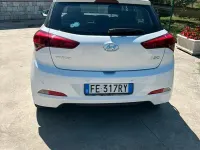 Usata Hyundai i20 75 CV (55 kW) 2016 Bianco Berlina