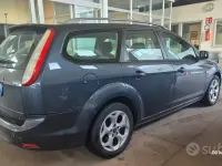 Usata Ford Focus 109 CV (80 kW) 2010 Marrone Station wagon