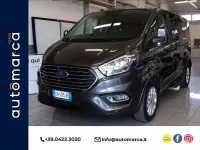 Usata Ford Tourneo Titanium 131 CV (96 kW) 2022 Grigio metallizzato