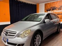 Usata Mercedes R320 224 CV (164 kW) 2007 Argento Monovolume