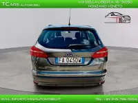 Usata Ford Focus 120 CV (88 kW) 2015 Grigio Station wagon