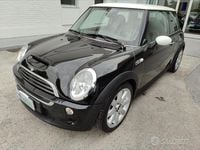 Usata Mini Cooper S 163 CV (119 kW) 2004 Nero Utilitaria