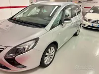 Usata Opel Zafira Tourer Cosmo 110 CV (80 kW) 2014 Grigio Monovolume