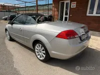 Usata Ford Focus Cabriolet 136 CV (100 kW) 2008 Grigio Cabrio