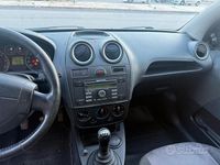 Usata Ford Fiesta 2007 Grigio Utilitaria