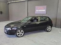 Usata Alfa Romeo 147 Progression 104 CV (76 kW) 2009 Grigio Utilitaria