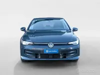 Usata VW Golf VIII Life 150 CV (110 kW) 2025 Grigio Berlina