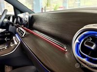 Begagnad Mercedes V300 239 HK (175 kW) 2024 Svart Minibuss