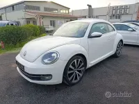 Usata VW Beetle 105 CV (77 kW) 2012 Bianco Utilitaria
