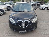 Usata Lancia Ypsilon Gold 95 CV (69 kW) 2013 Blu Utilitaria