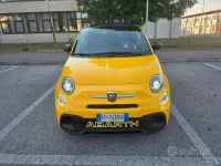 Usata Abarth 595C 145 CV (106 kW) 2018 Giallo Cabrio