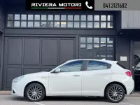 Usata Alfa Romeo Giulietta Distinctive 140 CV (102 kW) 2012 Bianco Utilitaria