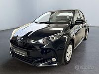 Usata Toyota Yaris Hybrid Active 116 CV (85 kW) 2022 Nero Berlina
