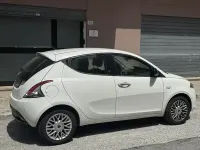 Usata Lancia Ypsilon 95 CV (69 kW) 2013 Bianco Utilitaria
