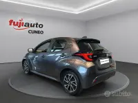 Usata Toyota Yaris Hybrid Trend 116 CV (85 kW) 2022 Dark grey met Utilitaria