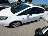Usata Opel Zafira Tourer Cosmo 150 CV (110 kW) 2013 Bianco Monovolume
