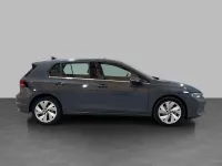 Usata VW Golf VIII Style 150 CV (110 kW) 2025 Dolphin grey metallizzato Berlina
