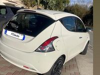Usata Lancia Ypsilon Gold 69 CV (50 kW) 2022 Bianco Utilitaria