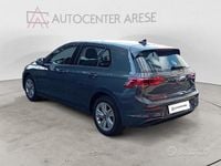 Używany VW Golf VIII Life 116 KM (85 kW) 2022 Szary Sedan/Limuzyna