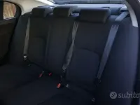 Usata Jaguar XE Portfolio 180 CV (132 kW) 2016 Blu Berlina