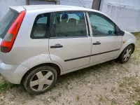 Usata Ford Fiesta 70 CV (51 kW) 2002 Grigio Utilitaria