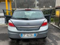Usata Opel Astra 120 CV (88 kW) 2005 Grigio Berlina