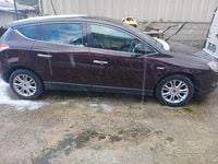 Usata Lancia Delta 120 CV (88 kW) 2011 Marrone Utilitaria