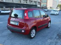 Usata Fiat Panda Lounge 95 CV (69 kW) 2015 Rosso Utilitaria