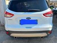 Usata Ford Kuga 140 CV (102 kW) 2015 Bianco SUV