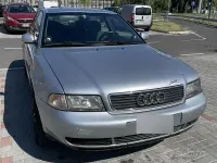 Usata Audi A4 125 CV (91 kW) 1998 Grigio Berlina