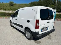 Usata Peugeot Partner 90 CV (66 kW) 2010 Bianco Monovolume