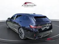 Usata BMW 520 M Sport 197 CV (144 kW) 2025 Nero Station wagon