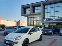 Usata Fiat Grande Punto Dynamic 69 CV (50 kW) 2010 Bianco Utilitaria