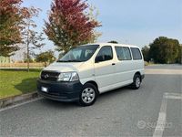 Usata Toyota HiAce 163 CV (119 kW) 2009 Furgone