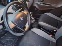 Usata Lancia Ypsilon 69 CV (50 kW) 2012 Bianco Utilitaria
