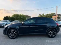 Usata Mercedes GLA200 Premium 136 CV (100 kW) 2018 Blu SUV