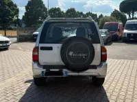 Usata Suzuki Grand Vitara 109 CV (80 kW) 2005 Argento SUV